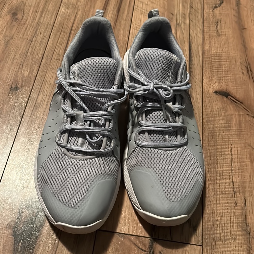 Under Armour Charged Shoe View 2